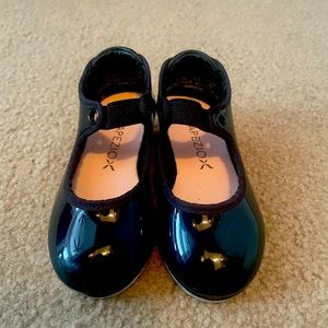 Capezio Little Girls Jr. Tyette Tap Shoe in Black Patent | Size 6